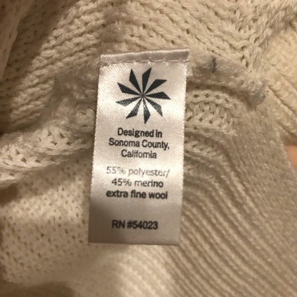 Athleta Merino Wool Crew Neck Womens Pullover Cream Sweater W/ Side Slits Size S - Picture 7 of 12